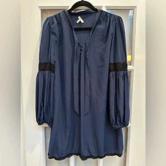 Joie Women's Navy Tunic Mini Dress 100% Silk Embroidered Crochet Lace Bow Size L - Picture 1 of 11